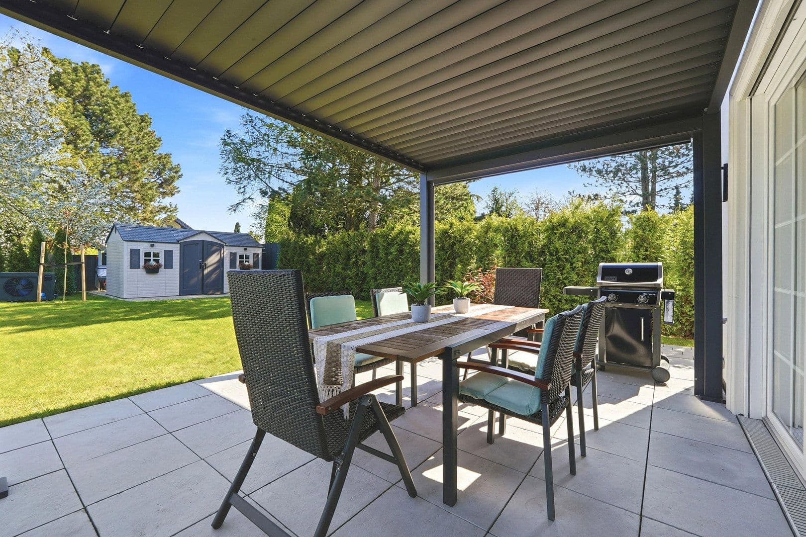 Prodej domu 355 m², pozemek 891 m², Odenthal, Severní Porýní-Vestfálsko Prodej domu 355 m², pozemek 891 m², Odenthal, Severní Porýní-Vestfálsko