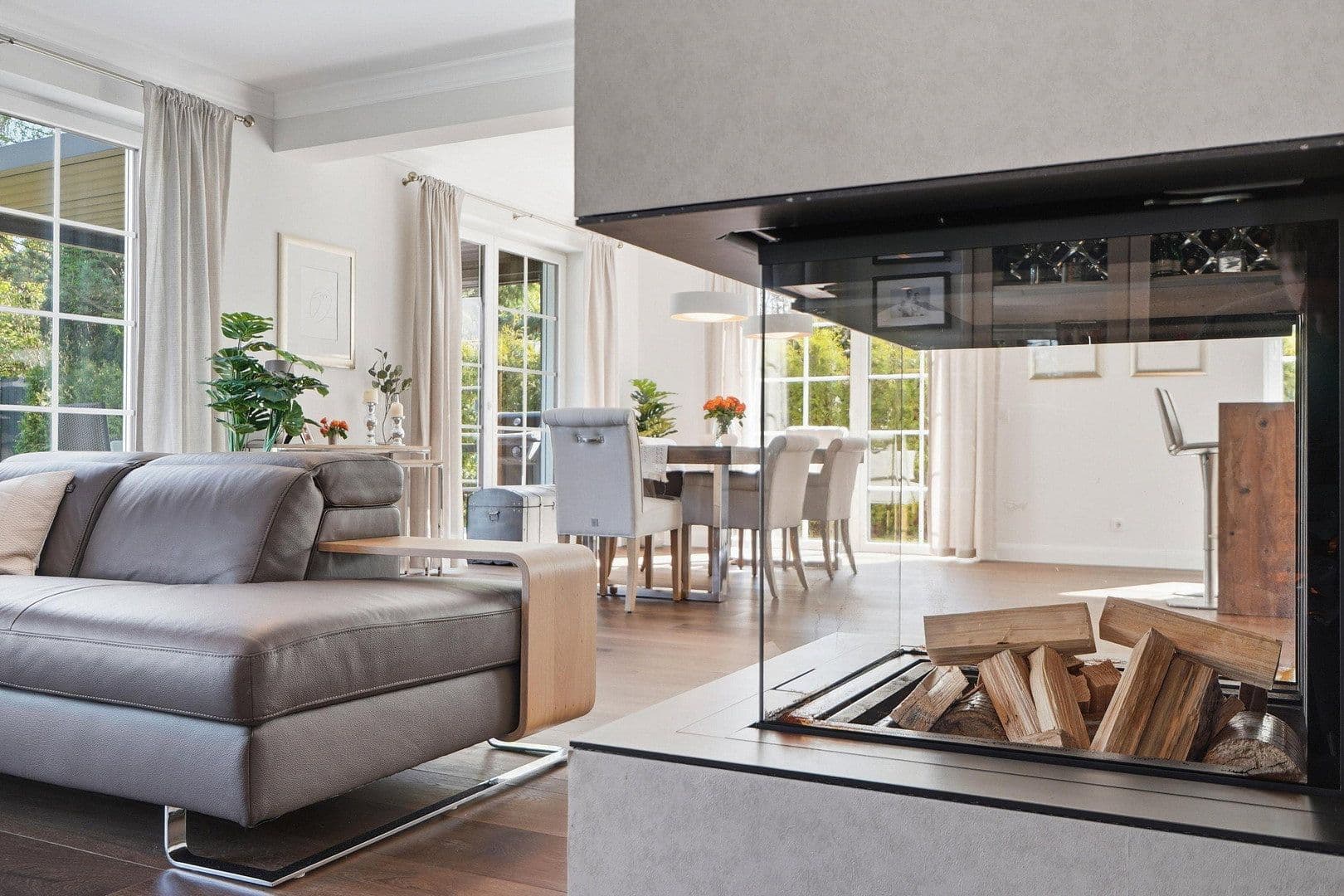 Prodej domu 355 m², pozemek 891 m², Odenthal, Severní Porýní-Vestfálsko Prodej domu 355 m², pozemek 891 m², Odenthal, Severní Porýní-Vestfálsko