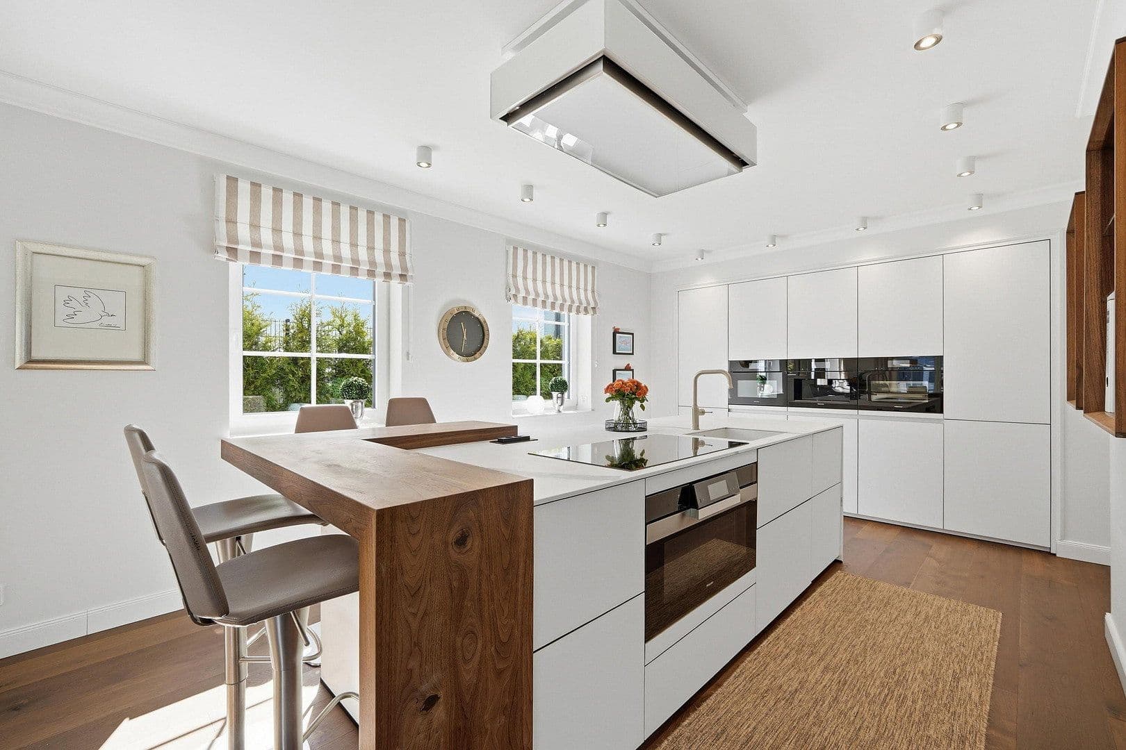 Prodej domu 355 m², pozemek 891 m², Odenthal, Severní Porýní-Vestfálsko Prodej domu 355 m², pozemek 891 m², Odenthal, Severní Porýní-Vestfálsko