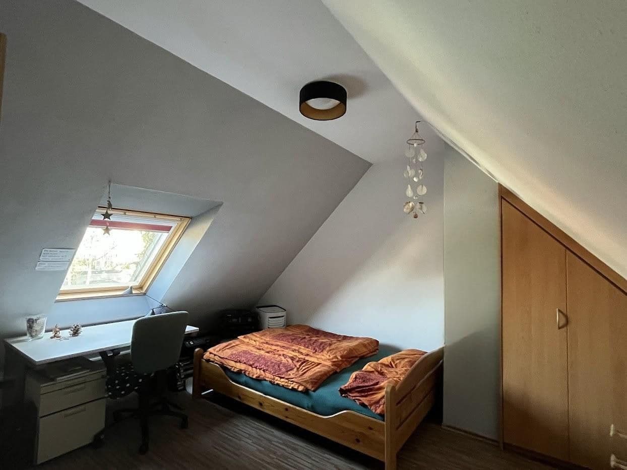 Prodej domu 104 m², pozemek 162 m², Solingen, Severní Porýní-Vestfálsko Prodej domu 104 m², pozemek 162 m², Solingen, Severní Porýní-Vestfálsko