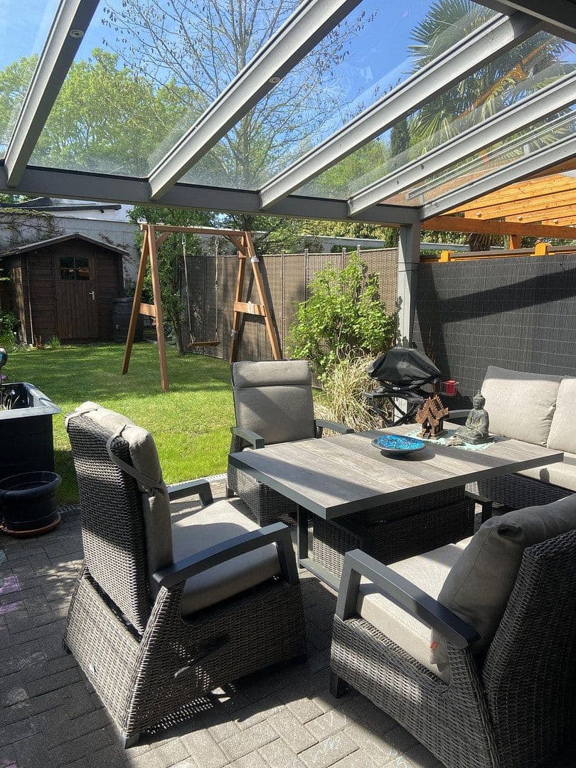 Prodej domu 104 m², pozemek 162 m², Solingen, Severní Porýní-Vestfálsko Prodej domu 104 m², pozemek 162 m², Solingen, Severní Porýní-Vestfálsko