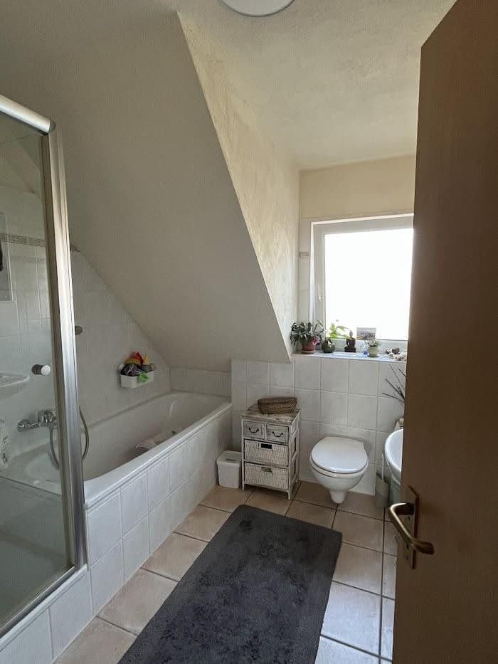Prodej domu 104 m², pozemek 162 m², Solingen, Severní Porýní-Vestfálsko Prodej domu 104 m², pozemek 162 m², Solingen, Severní Porýní-Vestfálsko