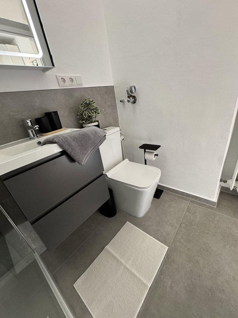 Pronájem bytu 1+1 30 m², Jakob-Hagenbucher Straße, München, Bavorsko Pronájem bytu 1+1 30 m², Jakob-Hagenbucher Straße, München, Bavorsko