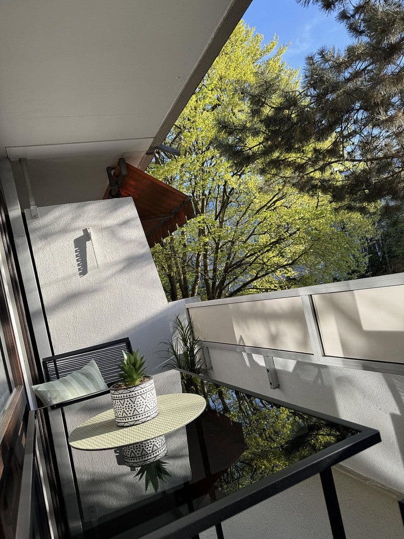 Pronájem bytu 1+1 30 m², Jakob-Hagenbucher Straße, München, Bavorsko Pronájem bytu 1+1 30 m², Jakob-Hagenbucher Straße, München, Bavorsko