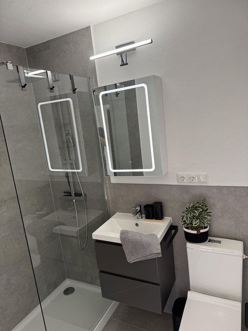 Pronájem bytu 1+1 30 m², Jakob-Hagenbucher Straße, München, Bavorsko Pronájem bytu 1+1 30 m², Jakob-Hagenbucher Straße, München, Bavorsko