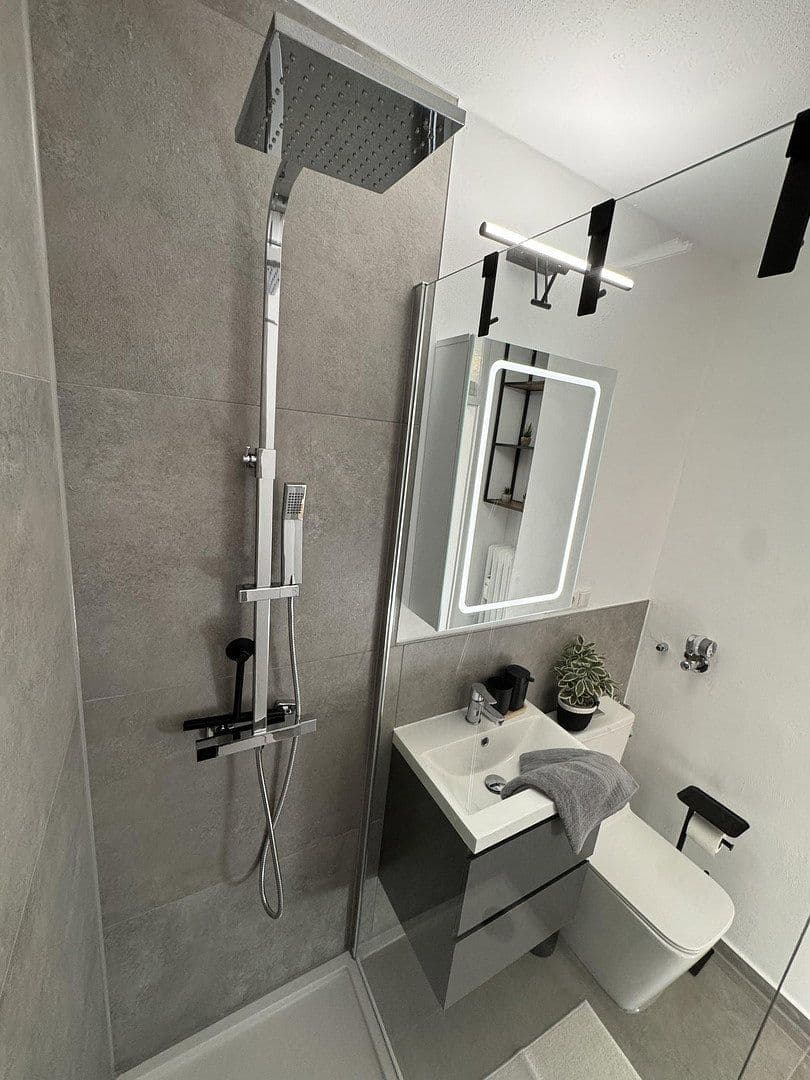 Pronájem bytu 1+1 30 m², Jakob-Hagenbucher Straße, München, Bavorsko Pronájem bytu 1+1 30 m², Jakob-Hagenbucher Straße, München, Bavorsko