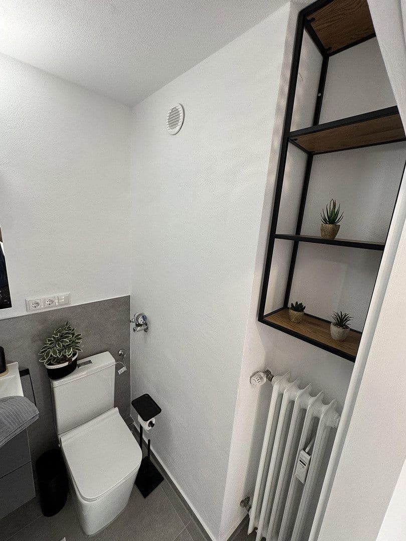 Pronájem bytu 1+1 30 m², Jakob-Hagenbucher Straße, München, Bavorsko Pronájem bytu 1+1 30 m², Jakob-Hagenbucher Straße, München, Bavorsko