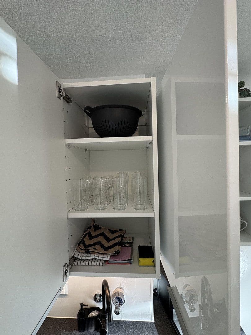 Pronájem bytu 1+1 30 m², Jakob-Hagenbucher Straße, München, Bavorsko Pronájem bytu 1+1 30 m², Jakob-Hagenbucher Straße, München, Bavorsko