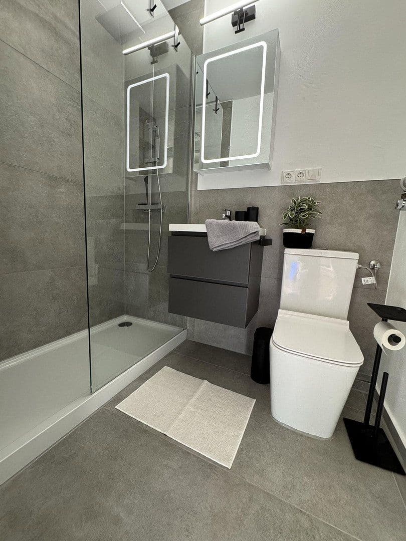 Pronájem bytu 1+1 30 m², Jakob-Hagenbucher Straße, München, Bavorsko Pronájem bytu 1+1 30 m², Jakob-Hagenbucher Straße, München, Bavorsko