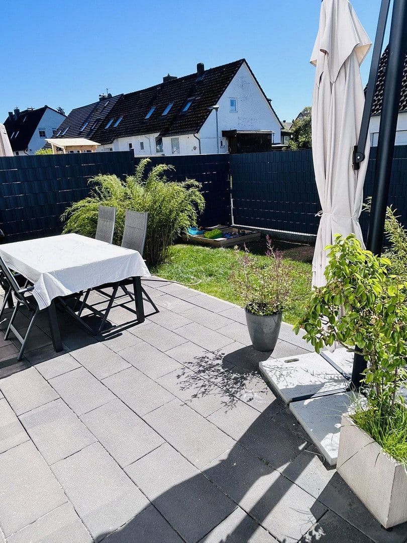 Prodej domu 125 m², pozemek 238 m², Isernhagen, Dolní Sasko Prodej domu 125 m², pozemek 238 m², Isernhagen, Dolní Sasko