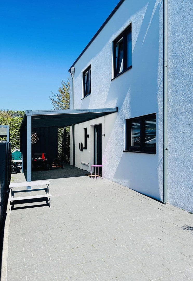 Prodej domu 125 m², pozemek 238 m², Isernhagen, Dolní Sasko Prodej domu 125 m², pozemek 238 m², Isernhagen, Dolní Sasko