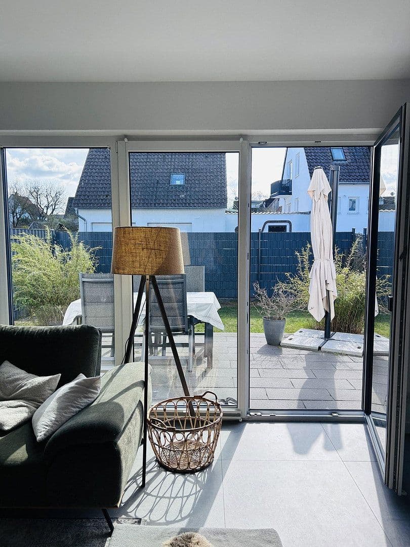 Prodej domu 125 m², pozemek 238 m², Isernhagen, Dolní Sasko Prodej domu 125 m², pozemek 238 m², Isernhagen, Dolní Sasko