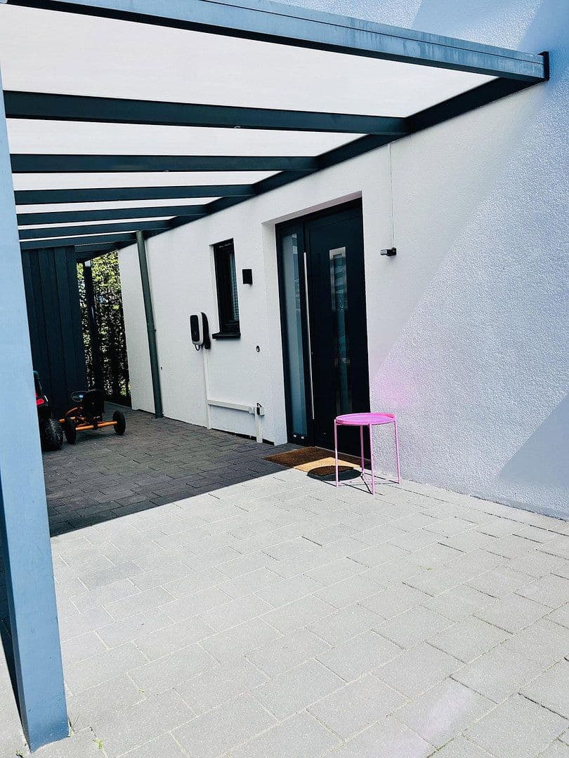 Prodej domu 125 m², pozemek 238 m², Isernhagen, Dolní Sasko Prodej domu 125 m², pozemek 238 m², Isernhagen, Dolní Sasko