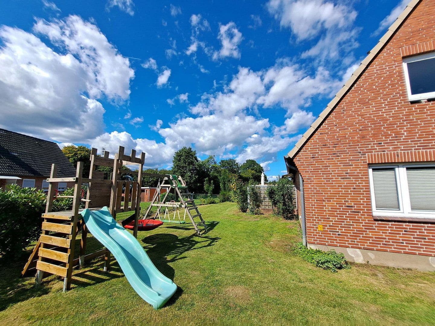 Prodej domu 104 m², pozemek 287 m², Quarnbek, Šlesvicko-Holštýnsko Prodej domu 104 m², pozemek 287 m², Quarnbek, Šlesvicko-Holštýnsko