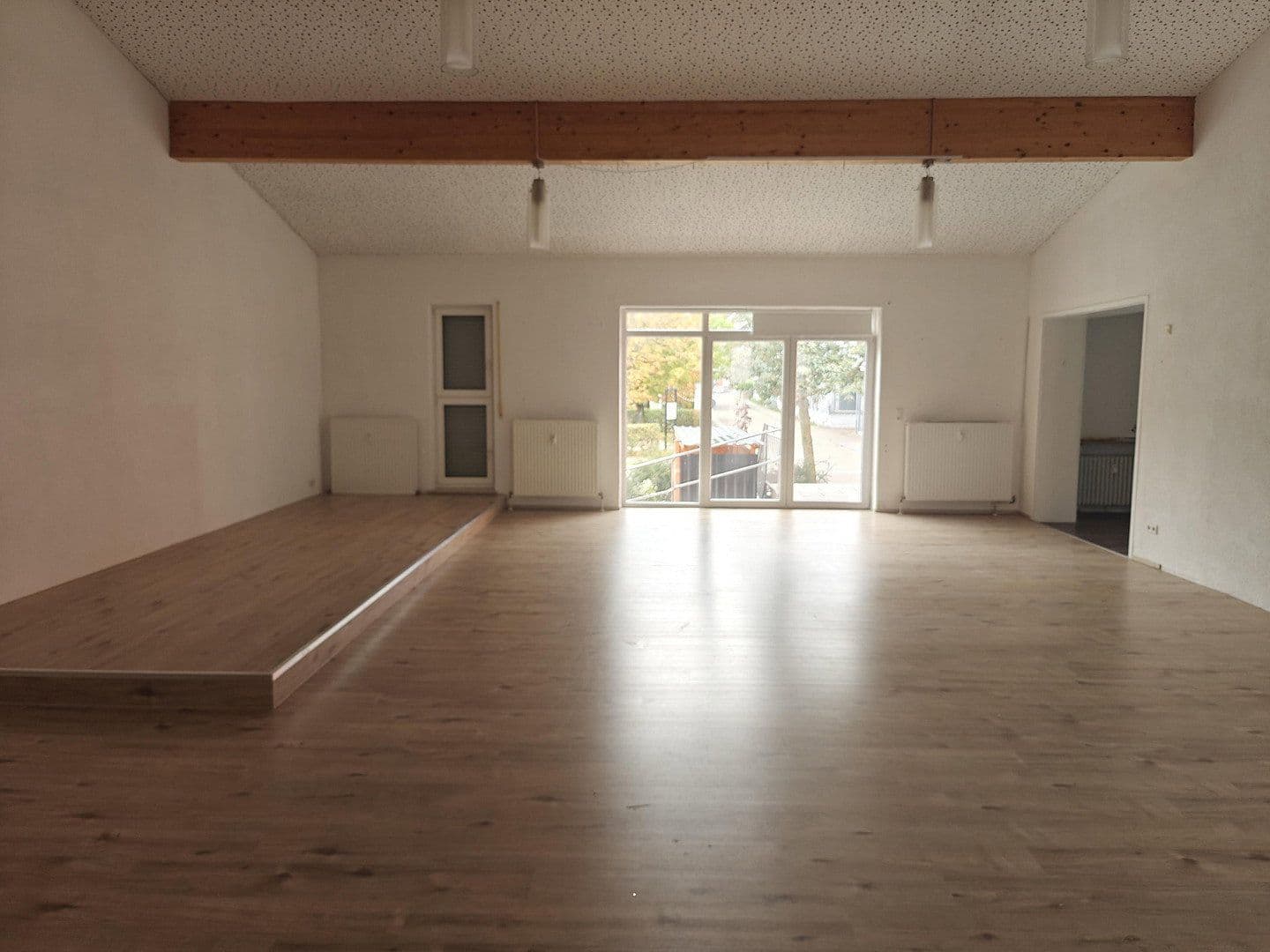 Pronájem kanceláře 240 m², Anbacherstr. 26, Gunzenhausen, Bavorsko Pronájem kanceláře 240 m², Anbacherstr. 26, Gunzenhausen, Bavorsko