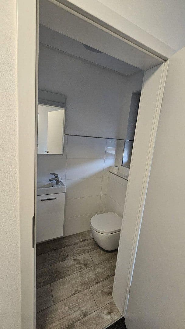 Prodej domu 116 m², pozemek 163 m², Feuerbergstraße 15, Birkenheide, Porýní-Falc Prodej domu 116 m², pozemek 163 m², Feuerbergstraße 15, Birkenheide, Porýní-Falc