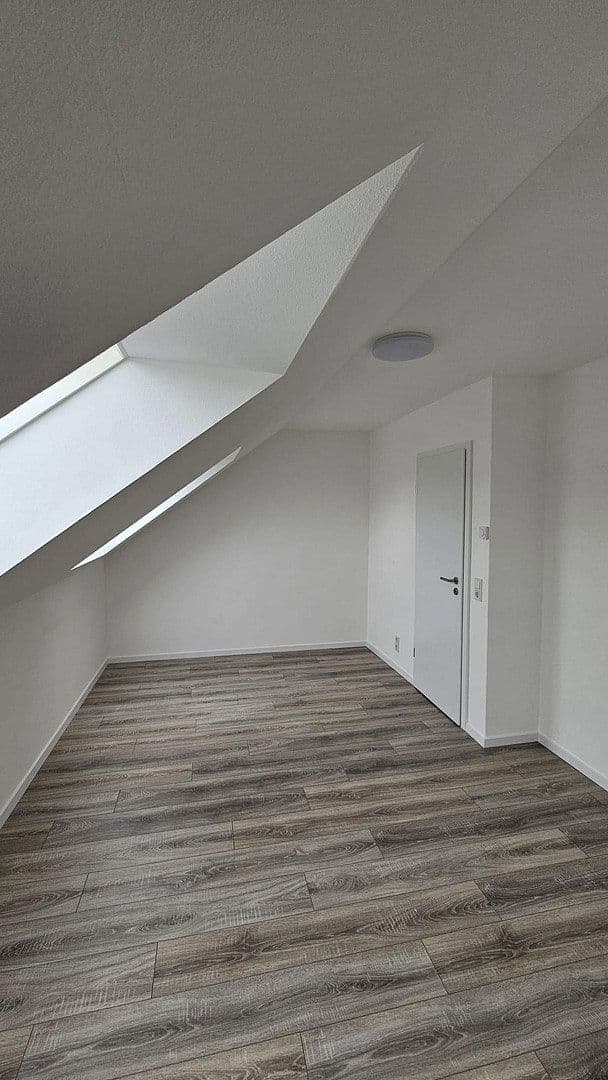 Prodej domu 116 m², pozemek 163 m², Feuerbergstraße 15, Birkenheide, Porýní-Falc Prodej domu 116 m², pozemek 163 m², Feuerbergstraße 15, Birkenheide, Porýní-Falc