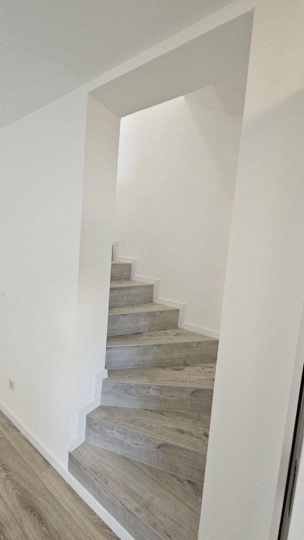 Prodej domu 116 m², pozemek 163 m², Feuerbergstraße 15, Birkenheide, Porýní-Falc Prodej domu 116 m², pozemek 163 m², Feuerbergstraße 15, Birkenheide, Porýní-Falc