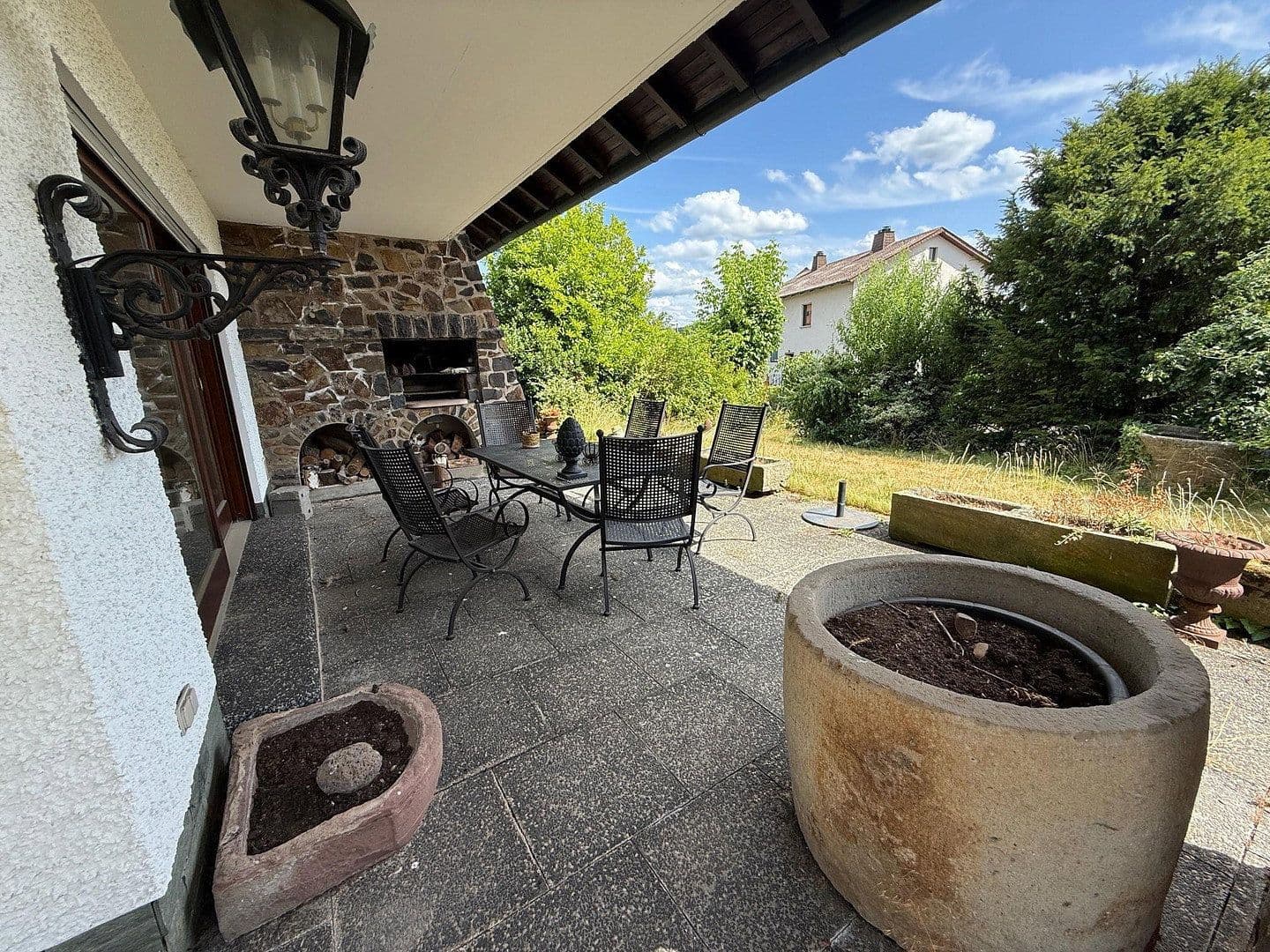 Prodej domu 478 m², pozemek 1.827 m², Neuhof, Hessen Prodej domu 478 m², pozemek 1.827 m², Neuhof, Hessen