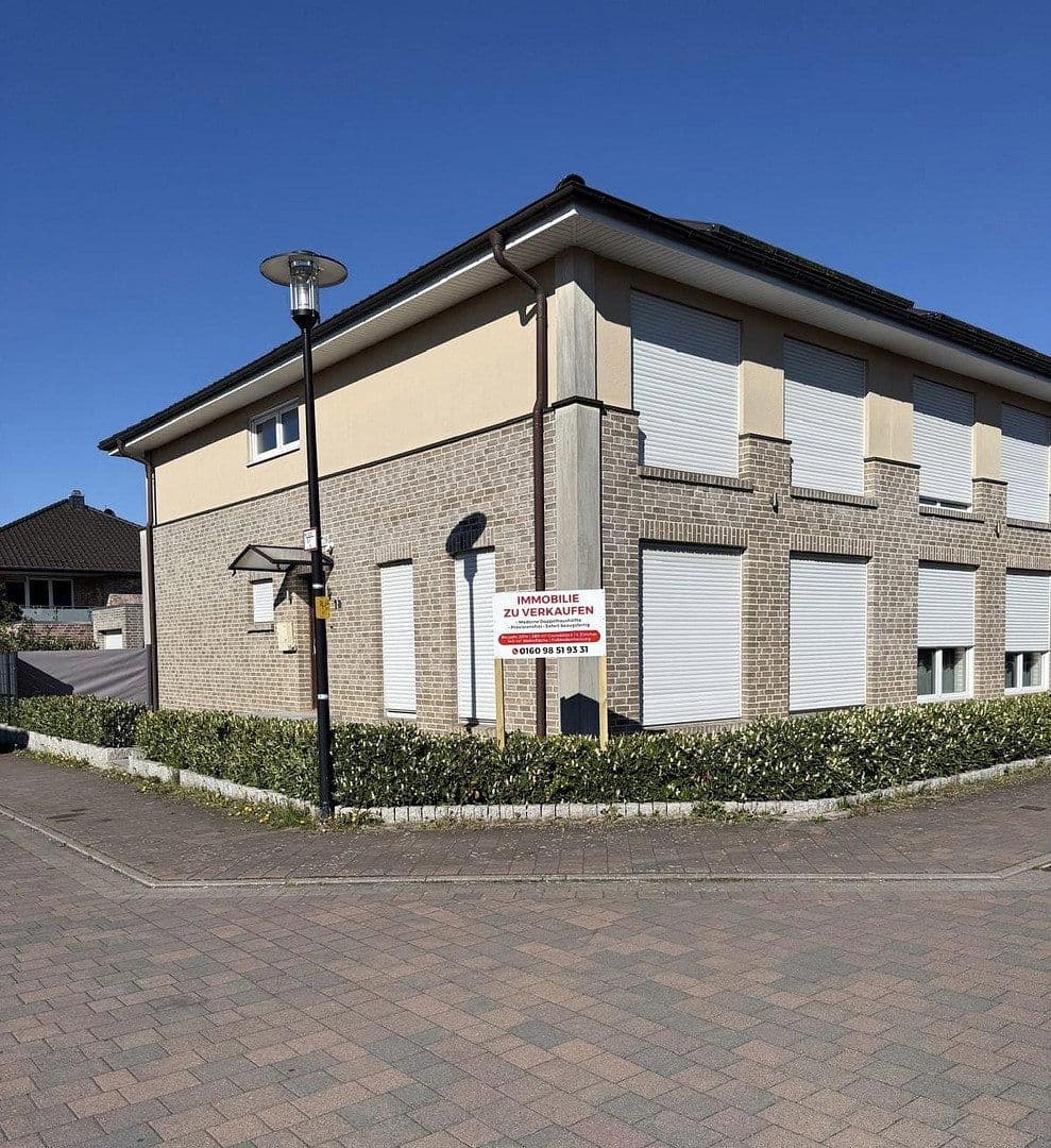 Prodej domu 140 m², pozemek 280 m², Am Rosenmühlenbach 1A, Bissendorf, Dolní Sasko Prodej domu 140 m², pozemek 280 m², Am Rosenmühlenbach 1A, Bissendorf, Dolní Sasko