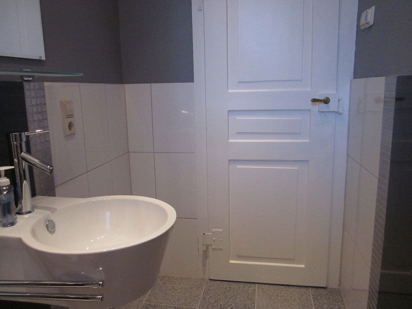 Pronájem bytu 2+1 60 m², Adlerstr. 10, Stuttgart, Bádensko-Württembersko Pronájem bytu 2+1 60 m², Adlerstr. 10, Stuttgart, Bádensko-Württembersko