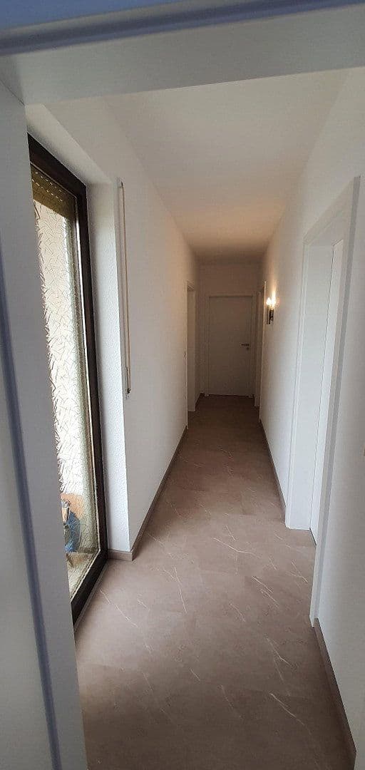 Pronájem bytu 5+kk 145 m², Böbingen an der Rems, Bádensko-Württembersko Pronájem bytu 5+kk 145 m², Böbingen an der Rems, Bádensko-Württembersko