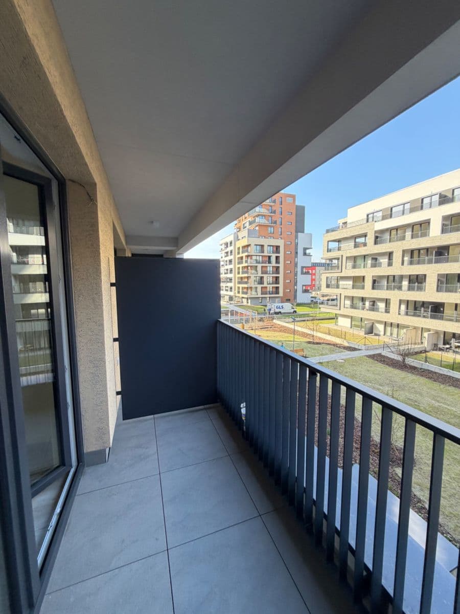 Pronájem bytu 1+kk 37 m², U Tesly, Praha, Praha Pronájem bytu 1+kk 37 m², U Tesly, Praha, Praha