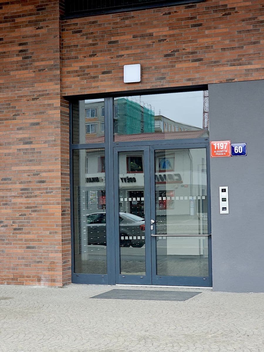 Pronájem bytu 1+kk 37 m², U Tesly, Praha, Praha Pronájem bytu 1+kk 37 m², U Tesly, Praha, Praha