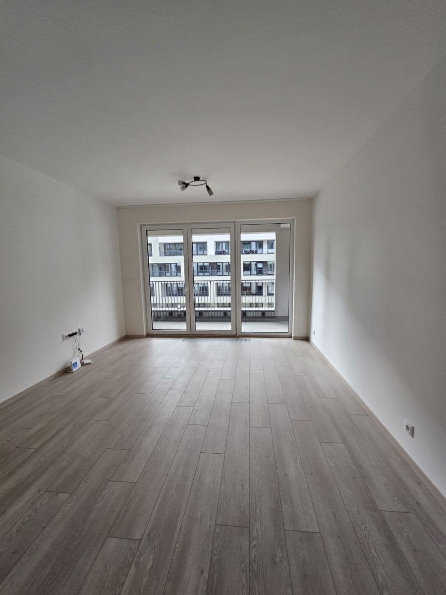 Pronájem bytu 1+kk 37 m², U Tesly, Praha, Praha Pronájem bytu 1+kk 37 m², U Tesly, Praha, Praha