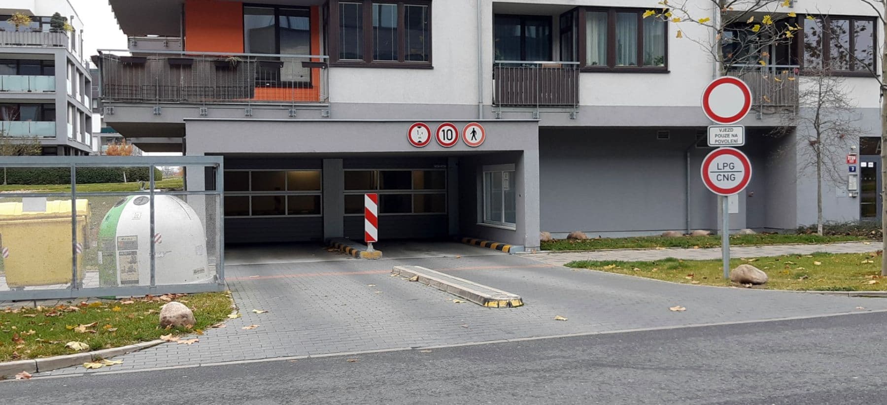 Pronájem garáže 14 m², Svitákova, Praha, Praha Pronájem garáže 14 m², Svitákova, Praha, Praha