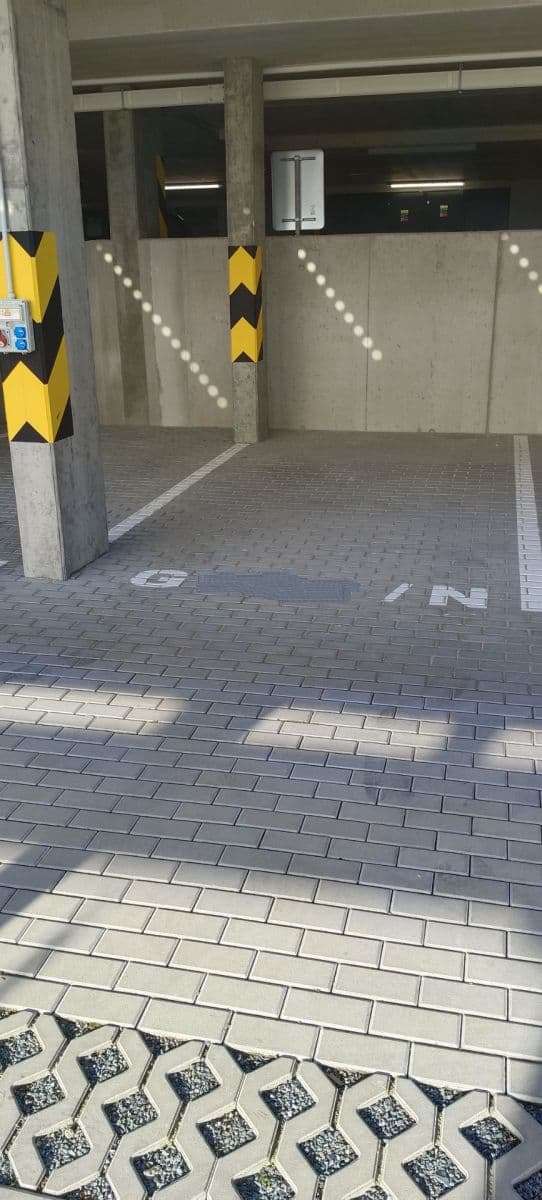 Pronájem garáže 15 m², Svitákova, Praha, Praha Pronájem garáže 15 m², Svitákova, Praha, Praha