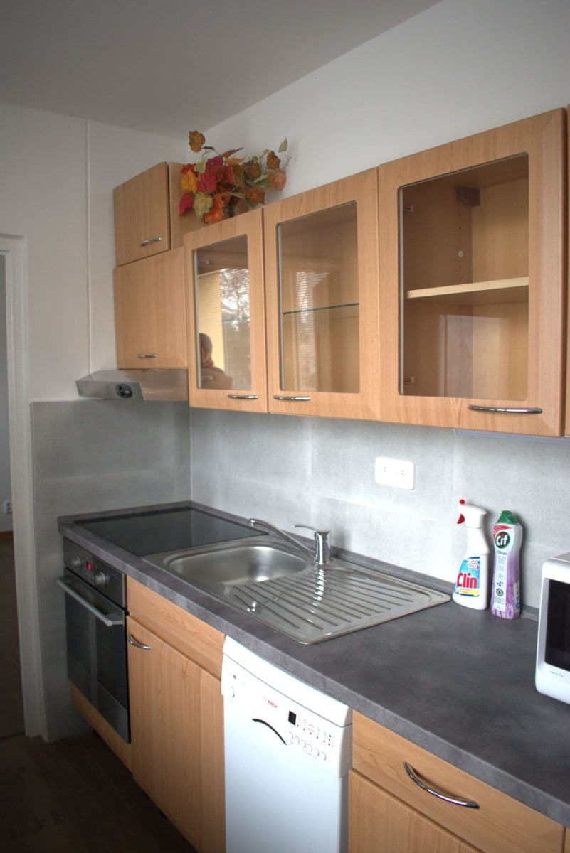 Pronájem bytu 3+1 72 m², K Sokolovně, Hradec Králové, Královéhradecký kraj Pronájem bytu 3+1 72 m², K Sokolovně, Hradec Králové, Královéhradecký kraj