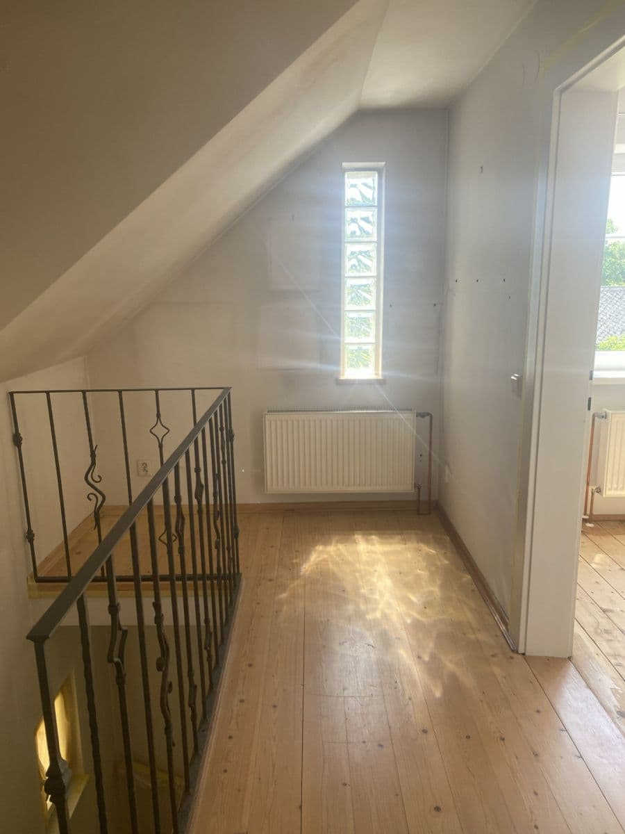 Prodej domu 433 m², pozemek 1.000 m², Mnichovo Hradiště, Středočeský kraj Prodej domu 433 m², pozemek 1.000 m², Mnichovo Hradiště, Středočeský kraj