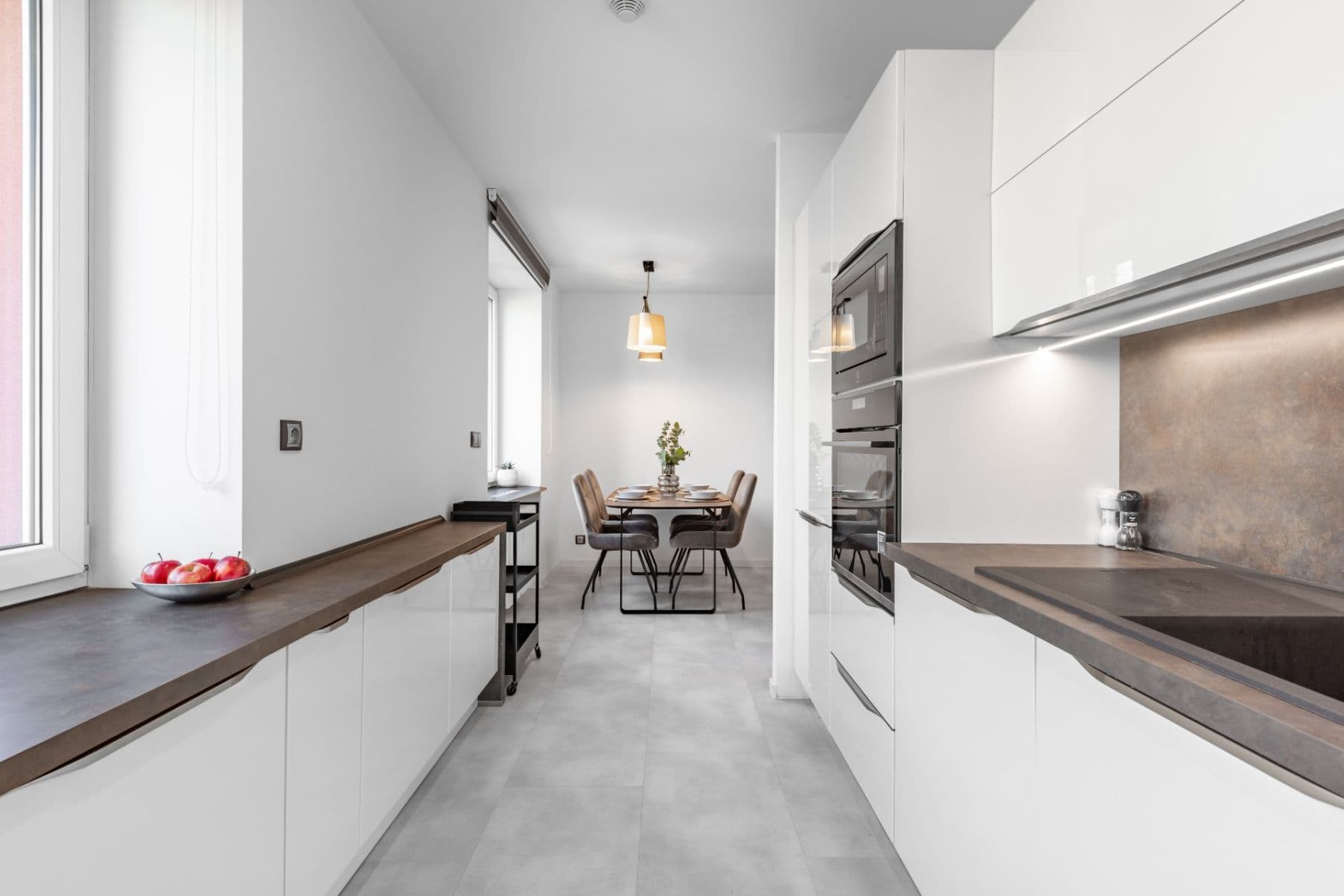 Prodej bytu 2+kk 52 m², Jabloňová, Praha, Praha Prodej bytu 2+kk 52 m², Jabloňová, Praha, Praha