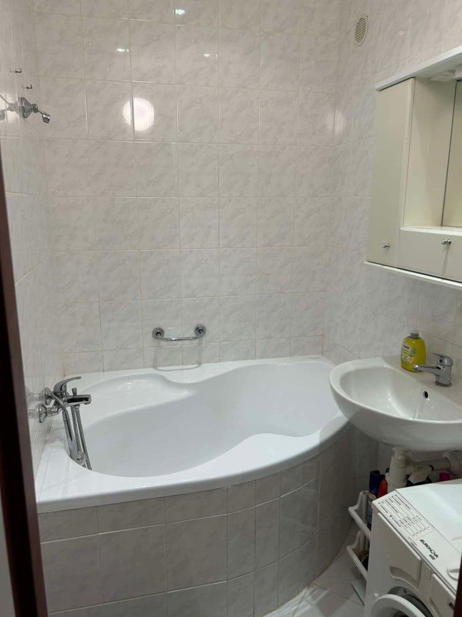 Pronájem bytu 2+kk 45 m², Bryksova, Praha, Praha Pronájem bytu 2+kk 45 m², Bryksova, Praha, Praha