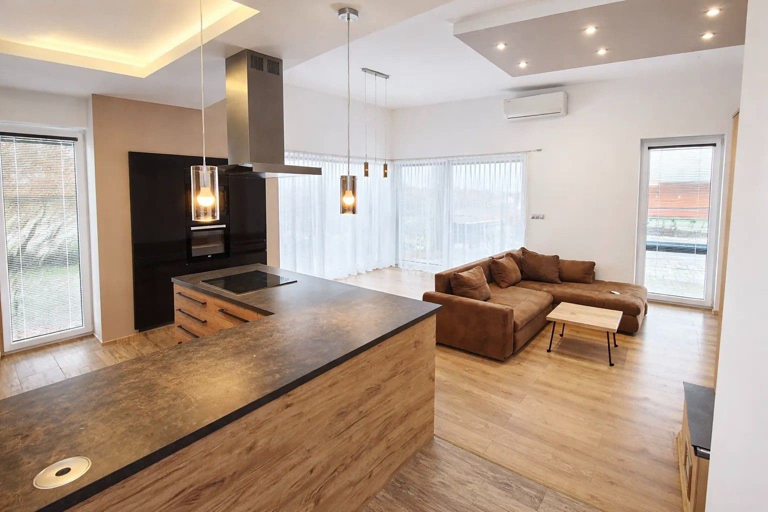 Prodej domu 264 m², pozemek 1.791 m², Domky, Zaječí, Jihomoravský kraj Prodej domu 264 m², pozemek 1.791 m², Domky, Zaječí, Jihomoravský kraj
