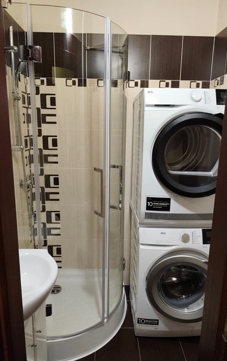 Prodej bytu 2+1 56 m², Pionierska, Považská Bystrica, Trenčiansky kraj Prodej bytu 2+1 56 m², Pionierska, Považská Bystrica, Trenčiansky kraj