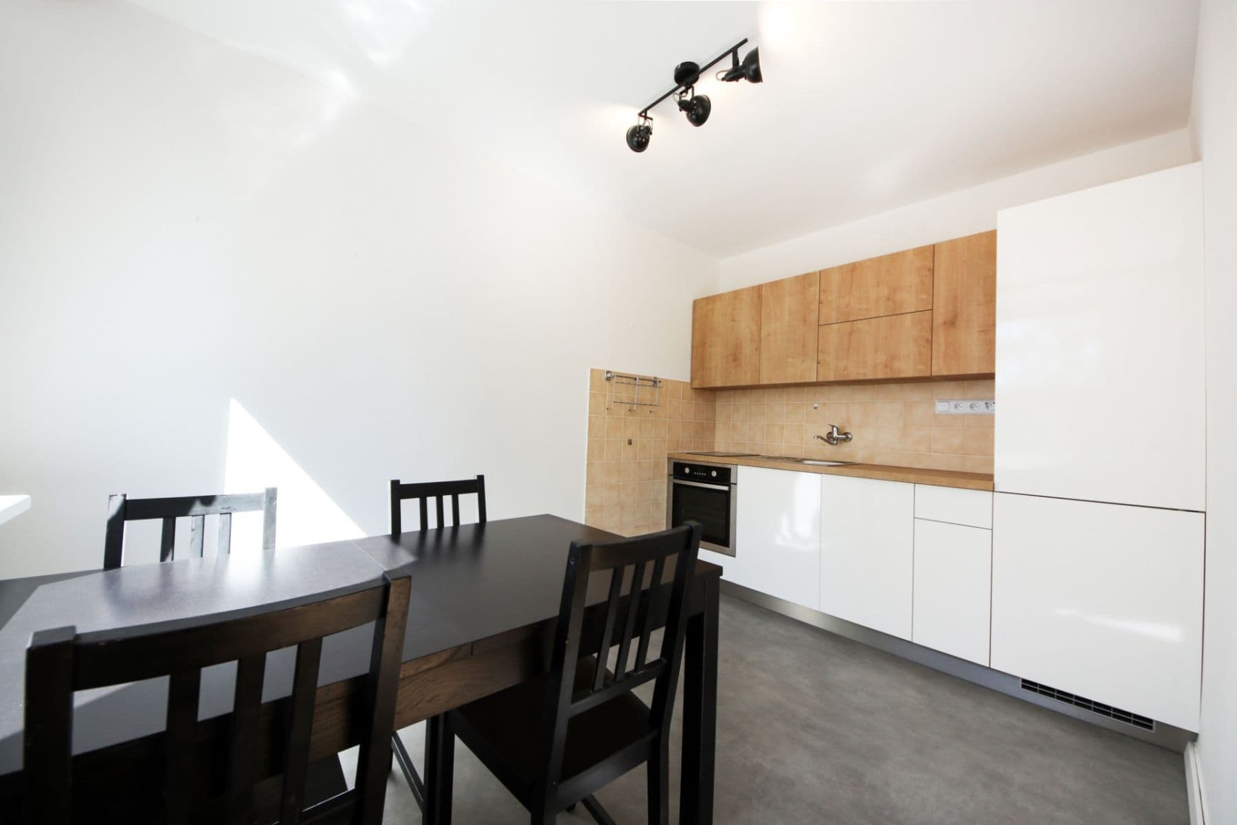 Pronájem bytu 3+1 56 m², Pujmanové, Praha, Praha Pronájem bytu 3+1 56 m², Pujmanové, Praha, Praha