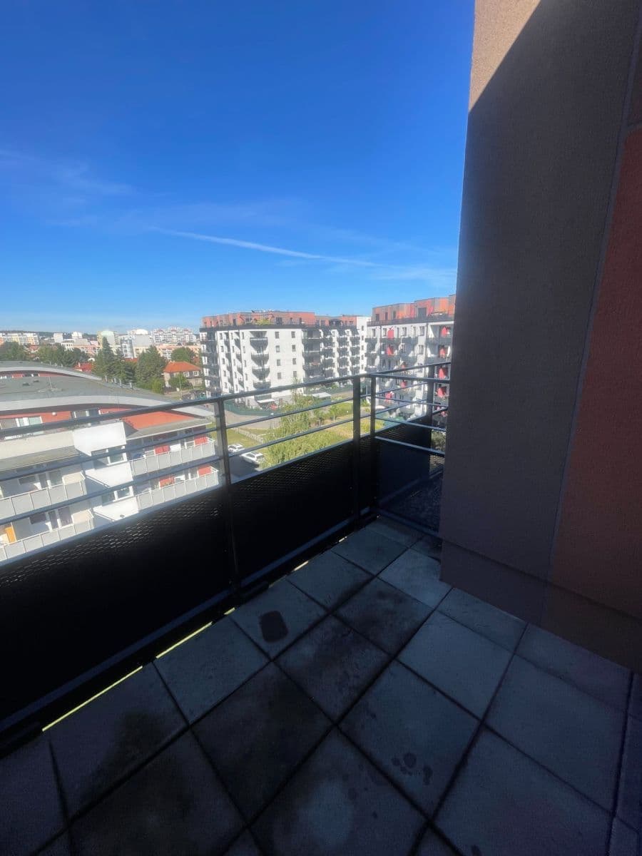 Pronájem bytu 1+kk 33 m², Škrábkových, Praha, Praha Pronájem bytu 1+kk 33 m², Škrábkových, Praha, Praha