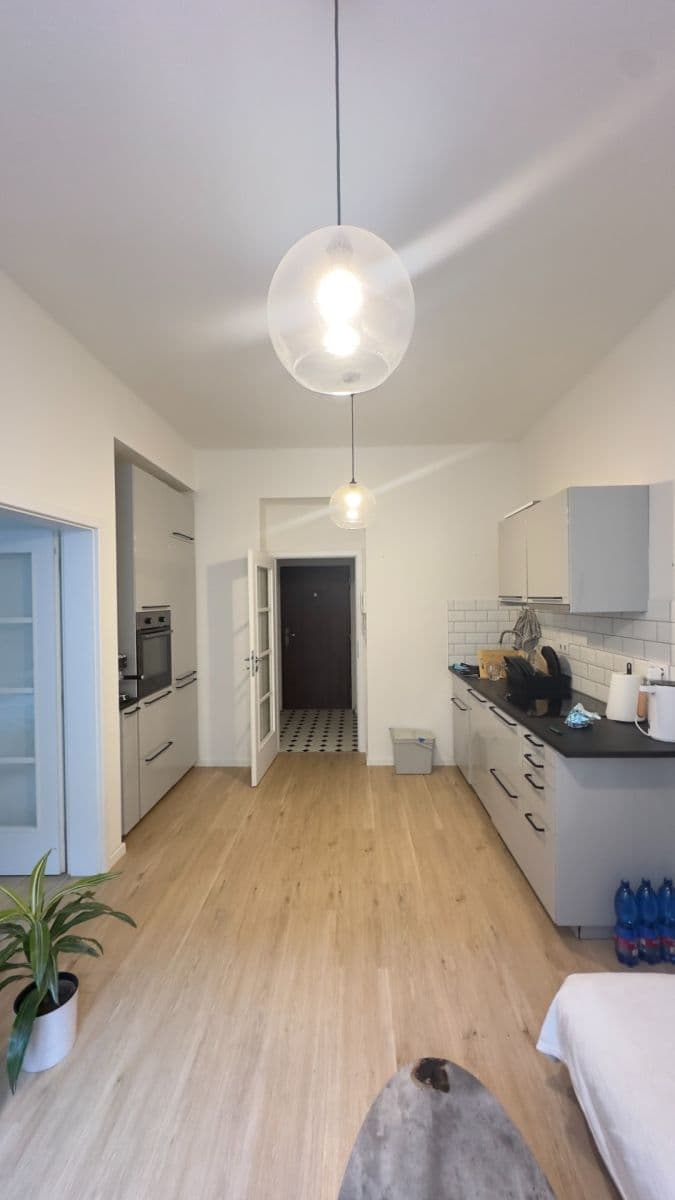 Prodej bytu 2+kk 40 m², Pod Vilami, Praha, Praha Prodej bytu 2+kk 40 m², Pod Vilami, Praha, Praha