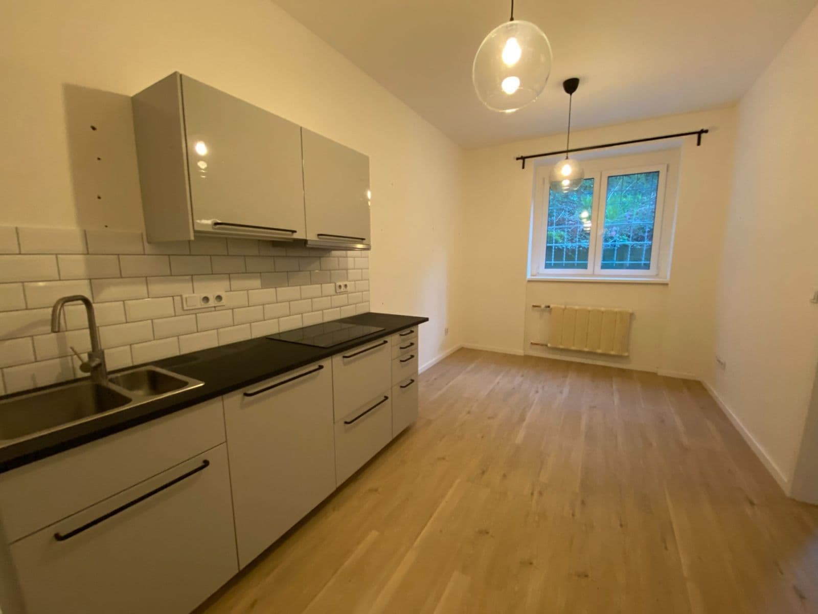 Prodej bytu 2+kk 40 m², Pod Vilami, Praha, Praha Prodej bytu 2+kk 40 m², Pod Vilami, Praha, Praha