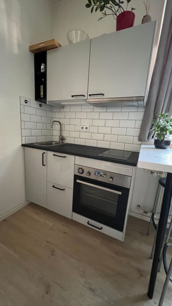 Prodej bytu 1+kk 21 m², Pod Vilami, Praha, Praha Prodej bytu 1+kk 21 m², Pod Vilami, Praha, Praha