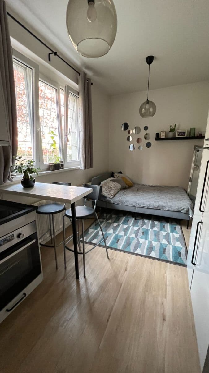 Prodej bytu 1+kk 21 m², Pod Vilami, Praha, Praha Prodej bytu 1+kk 21 m², Pod Vilami, Praha, Praha