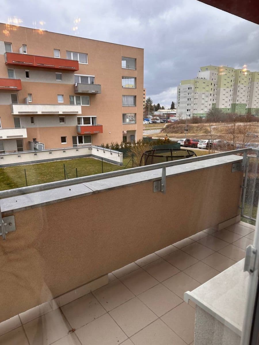 Pronájem bytu 1+kk 41 m², Modenská, Praha, Praha Pronájem bytu 1+kk 41 m², Modenská, Praha, Praha