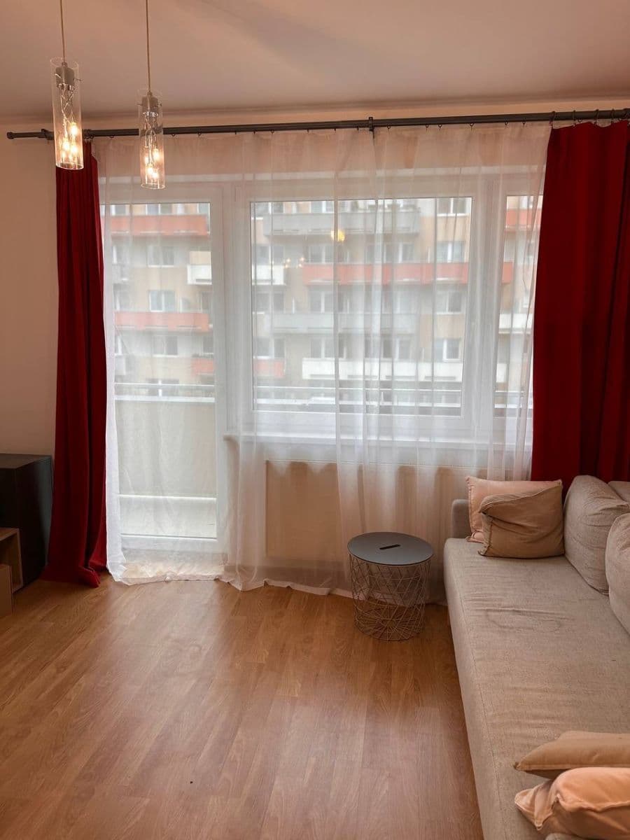 Pronájem bytu 1+kk 41 m², Modenská, Praha, Praha Pronájem bytu 1+kk 41 m², Modenská, Praha, Praha