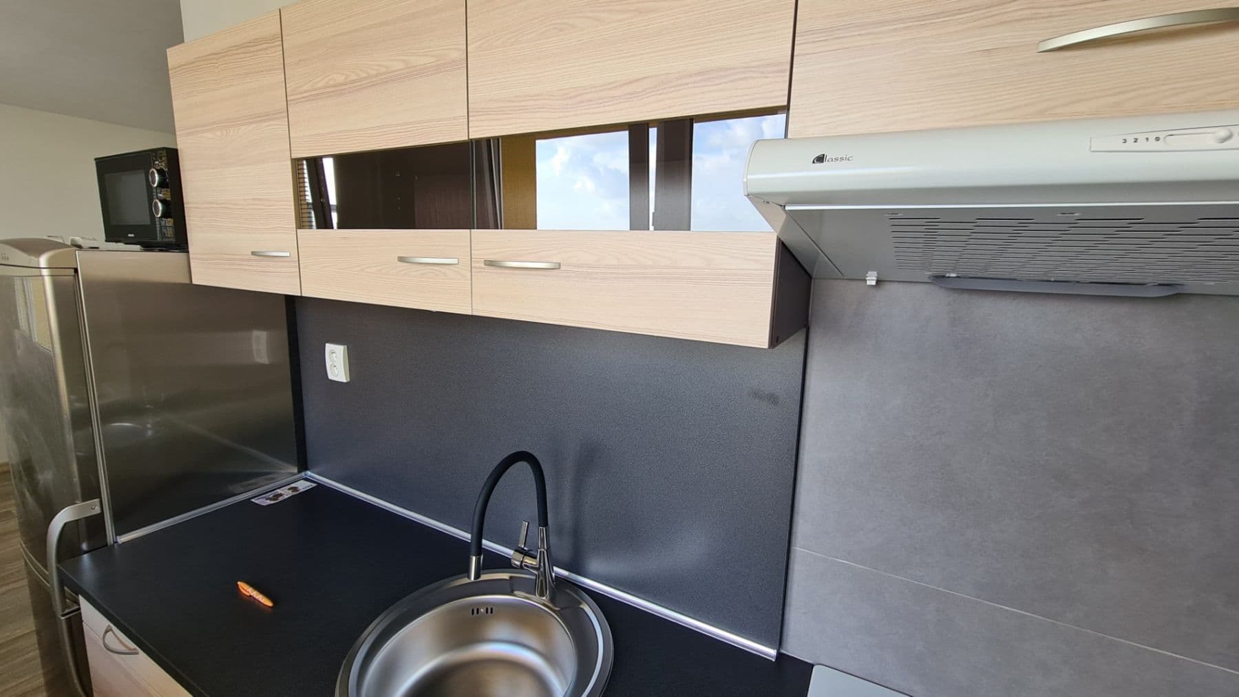 Pronájem bytu 1+kk 25 m², Italská, Kladno, Středočeský kraj Pronájem bytu 1+kk 25 m², Italská, Kladno, Středočeský kraj