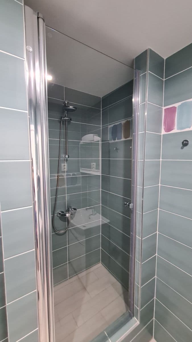 Pronájem bytu 1+kk 25 m², Italská, Kladno, Středočeský kraj Pronájem bytu 1+kk 25 m², Italská, Kladno, Středočeský kraj