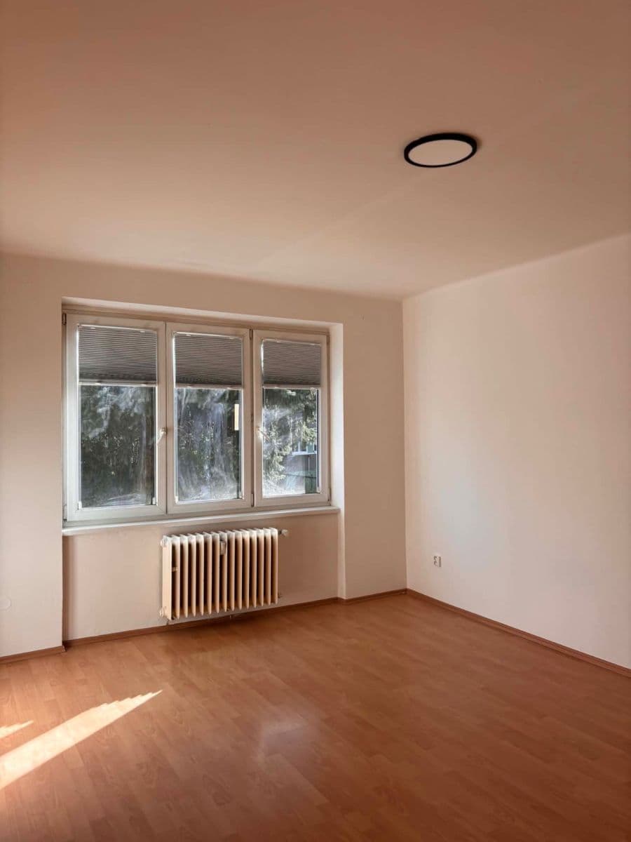 Pronájem bytu 2+1 52 m², Mukařovská, Praha, Praha Pronájem bytu 2+1 52 m², Mukařovská, Praha, Praha