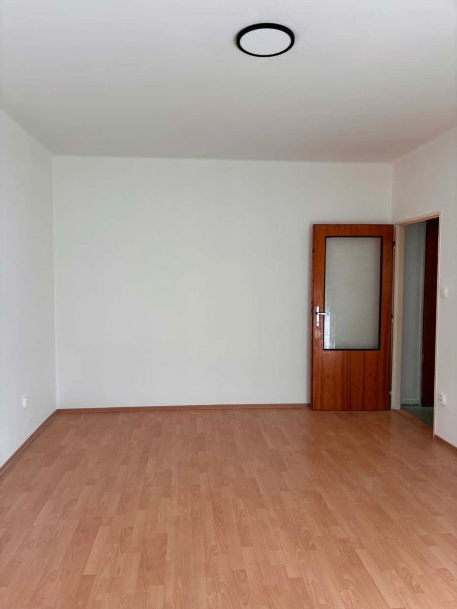 Pronájem bytu 2+1 52 m², Mukařovská, Praha, Praha Pronájem bytu 2+1 52 m², Mukařovská, Praha, Praha