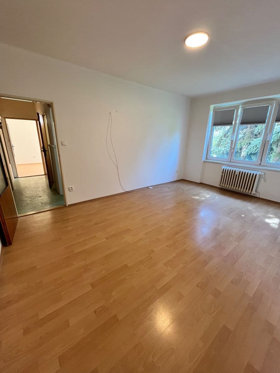 Pronájem bytu 2+1 52 m², Mukařovská, Praha, Praha Pronájem bytu 2+1 52 m², Mukařovská, Praha, Praha